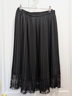 Club Monaco Black Pleated Lace-Hem Midi Skirt | Size 0